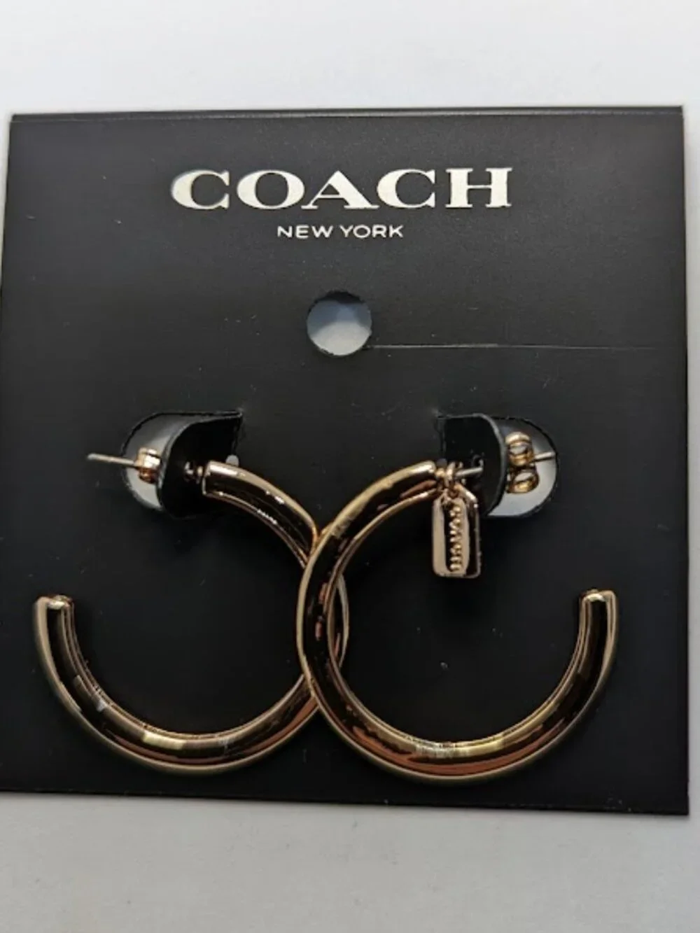 COACH Signature Hoop Earrings Rose Gold Tone NWT - Picture 3 of 6